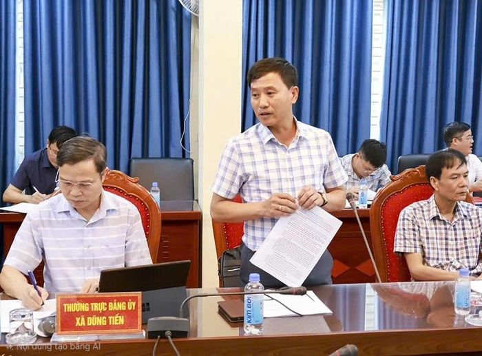 Lãnh đạo các xã Kim Bôi, Dũng Tiến báo cáo kết quả công tác GPMB trên địa bàn.