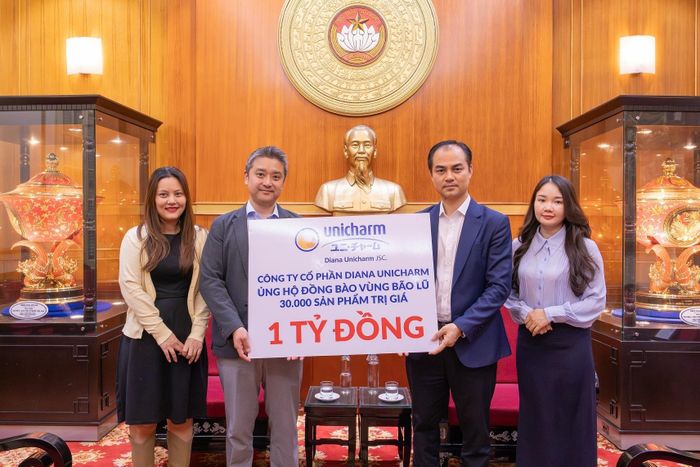 Diana Unicharm đã triển khai nhiều đợt hỗ trợ khẩn cấp chung tay cùng người dân bị ảnh hưởng bởi bão lũ trong giai đoạn 2024 -2026