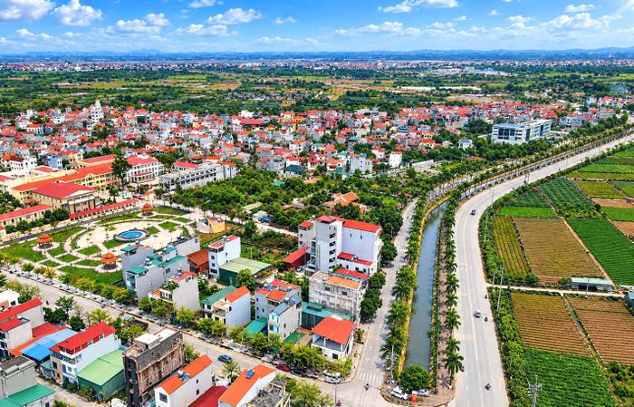 Diện mạo nông thôn mới khang trang tại xã Đan Phượng. Ảnh NGUYỄN QUANG