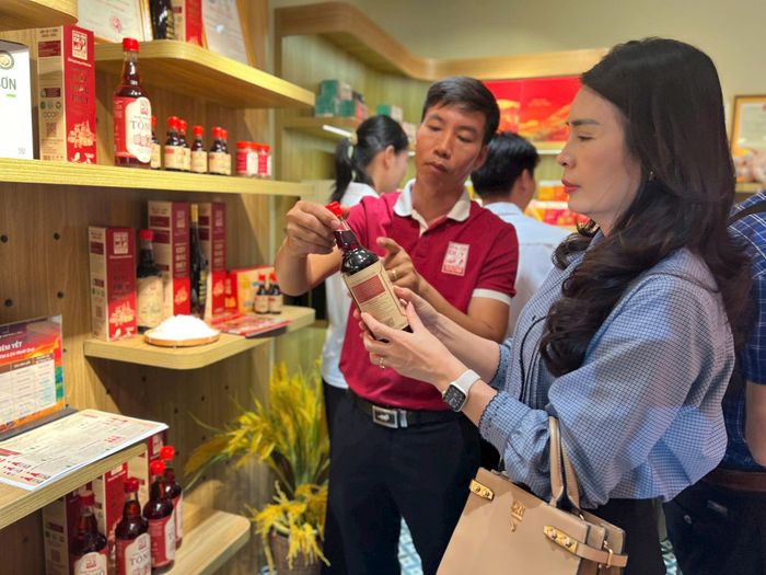 Cùng với tìm kiếm khách hàng, doanh nghiệp cần bảo đảm an toàn thanh toán khi xuất khẩu. Ảnh: P.V