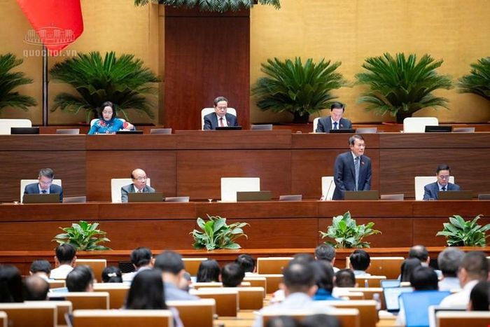 Đại tướng Lương Tam Quang, Ủy viên Bộ Chính trị, Bộ trưởng Bộ Công an phát biểu giải trình. Ảnh: Quochoi.vn