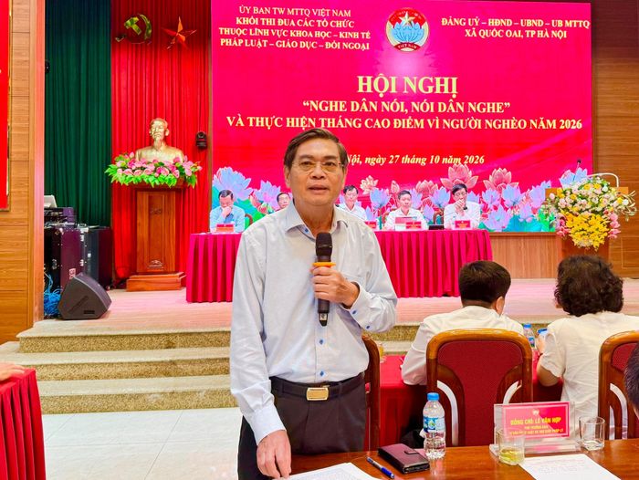 Luật sư, chuyên gia giải đáp, hướng dẫn người dân về những quy định pháp luật. Ảnh: Hồng Thái