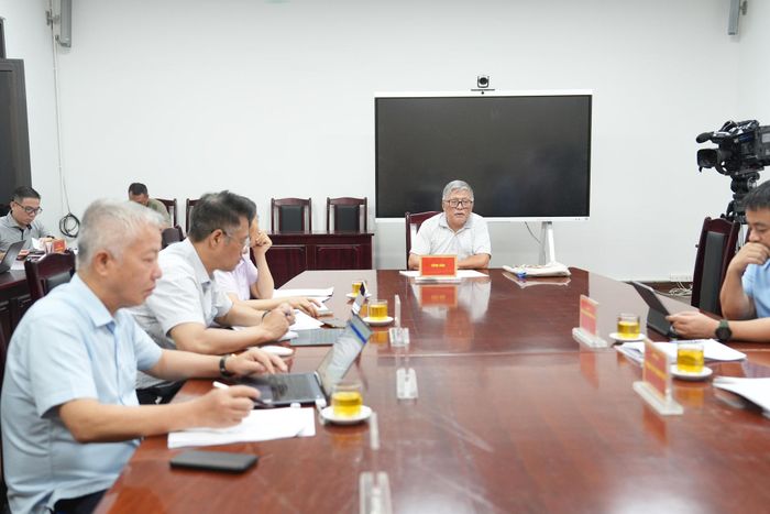 Công dân trình bày diễn biến vụ việc. Ảnh: Vân Hà