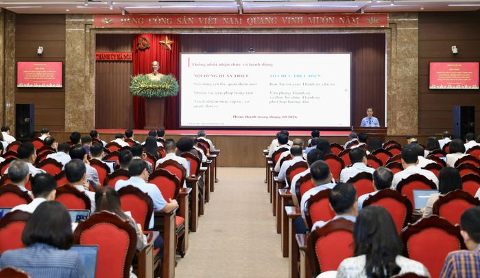 Quang cảnh hội nghị tại điểm cầu Thành ủy Hà Nội. Ảnh: Quang Thái