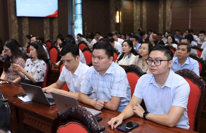 Các đại biểu tham dự hội nghị tại điểm cầu Thành ủy Hà Nội. Ảnh: Quang Thái