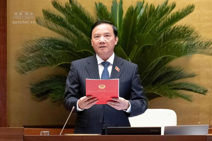 Phó Chủ tịch Quốc hội Nguyễn Khắc Định điều hành nội dung thảo luận. Ảnh: quochoi.vn