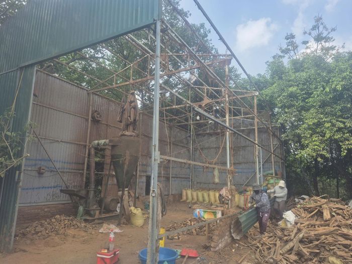 Đến ngày 27-10, trên đại bàn xã Thường Tín đã có 25 công trình vi phạm được hoàn thành tháo dỡ. Ảnh: PV