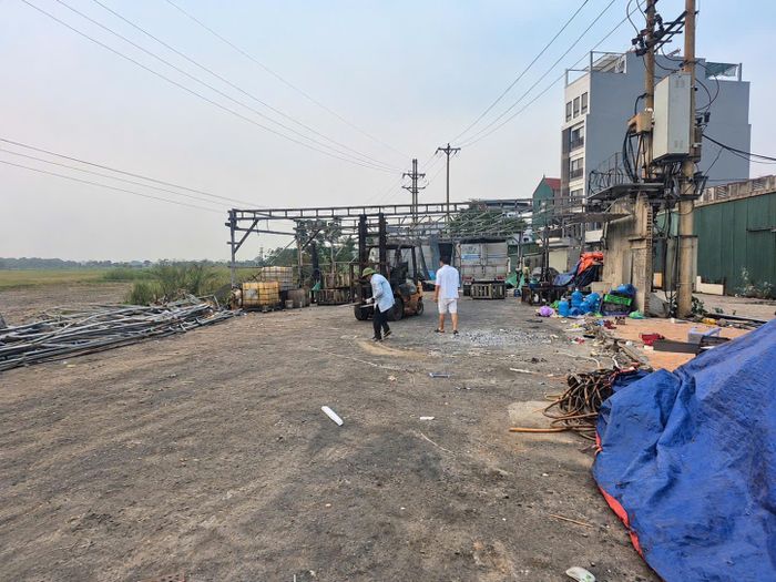 Khu nhà xưởng vi phạm đã cơ bản hoàn thành tháo dỡ trong chiều 27-10. Ảnh: PV