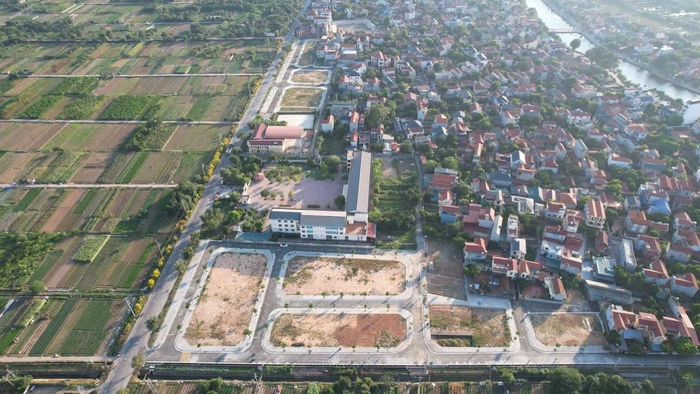 Khu đất đấu giá tại xã Phúc Thịnh, Hà Nội được đưa ra đấu giá ngày 25-10. Ảnh: Đặng Thép