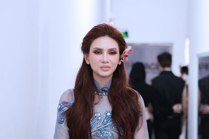 Võ Hoàng Yến gây chú ý khi đăng ảnh tái hiện diện mạo lúc giành ngôi Á hậu 1 Hoa hậu Hoàn vũ Việt Nam mùa đầu tiên cách đây 18 năm.