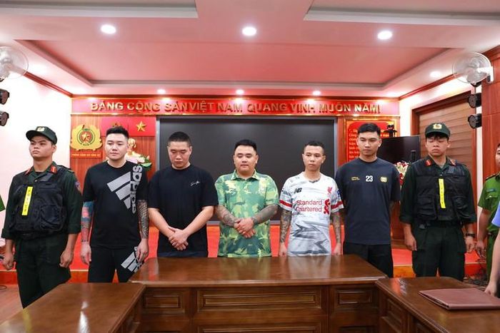 Nhóm đối tượng bị khởi tố vì đưa thông tin trái phép lên không gian mạng (Ảnh minh hoạ). Nguồn ảnh: Công an tỉnh Lào Cai.