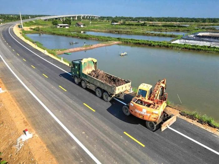 Các công đoạn cuối cùng đang được khẩn trương hoàn thiện. Ảnh: Gia Hân.