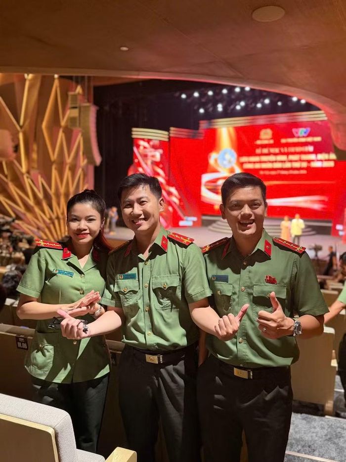 Đại úy Nguyễn Thị Kim Trang ấn tượng không chỉ là không khí tổ chức Liên hoan rất chuyên nghiệp.