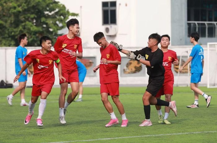 Bảng E: THPT Ngô Gia Tự Hà Đông 2-0 THPT Việt Úc Hà Nội