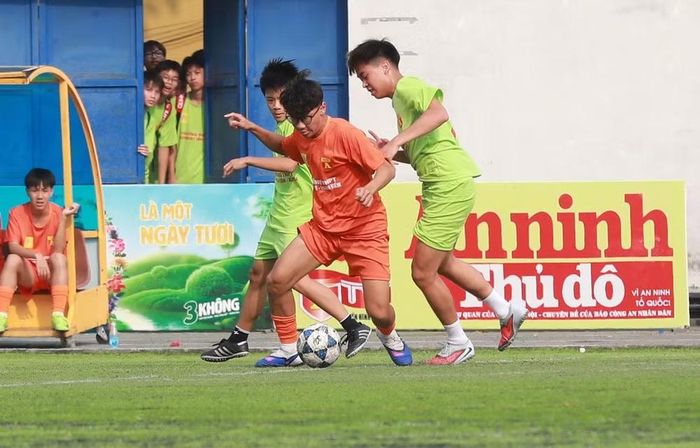 Bảng Đ: THPT Phạm Văn Đồng 3-1 THPT Trần Phú Hoàn Kiếm