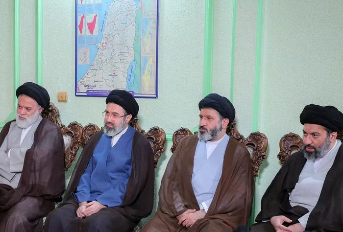 Ông cho rằng, Tehran cần bảo vệ an ninh quốc gia và khu vực, đồng thời củng cố quan hệ với các nước láng giềng trên cơ sở lợi ích chung