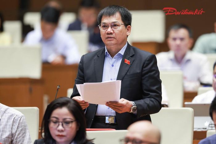 Ông Dương Khắc Mai phát biểu (Ảnh: Quang Vinh)