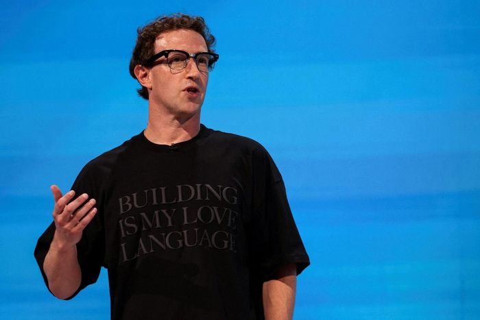 CEO Mark Zuckerberg phát biểu tại sự kiện của Meta. Ảnh: Reuters.