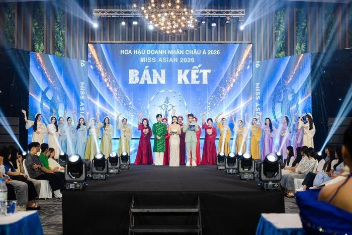 Top 20 "Miss Asian 2026" trong các thiết kế áo dài của nhà thiết kế Tony Phạm