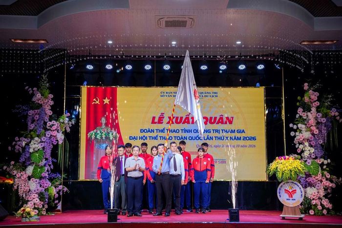 VĐV của các môn thi đấu thể hiện quyết tâm trong ngày ra quân