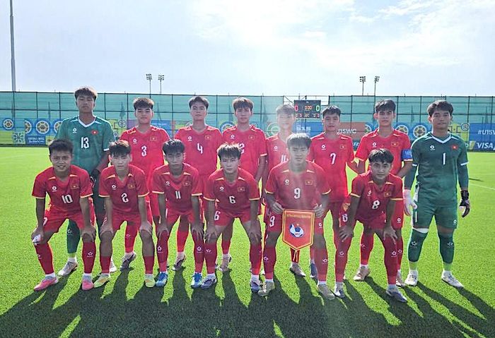 Các cầu thủ U15 Việt Nam tiếp tục có thêm một trận đấu bổ ích tại giải