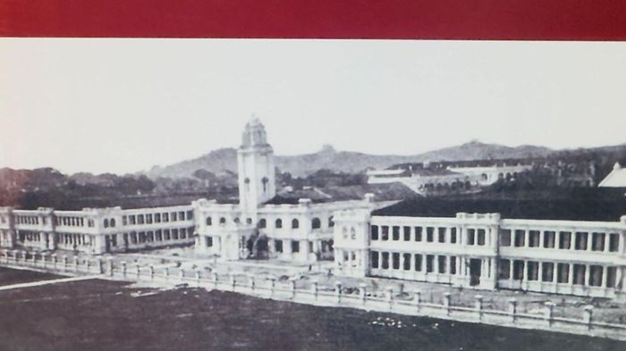 Đại học Quốc lập Trung Sơn. Mùa hè năm 1926, Hội Việt Nam Cách mạng Thanh niên đã đưa 8 thiếu niên là con em của các nhà yêu nước chống Pháp của Việt Nam đến Quảng Châu