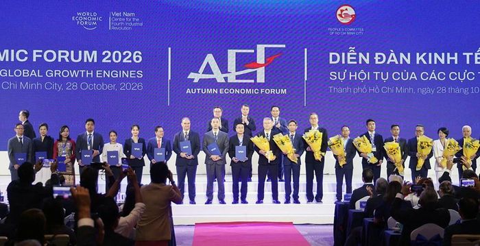 Thủ tướng chứng kiến TP.HCM công bố 12 dự án đầu tư vào các lĩnh vực trọng điểm