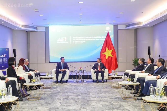 Thủ tướng cũng đề nghị WEF ủng hộ Việt Nam tăng cường vai trò, đóng góp chủ động, tích cực trong các vấn đề khu vực và quốc tế - Ảnh: chinhphu.vn/Nhật Bắc