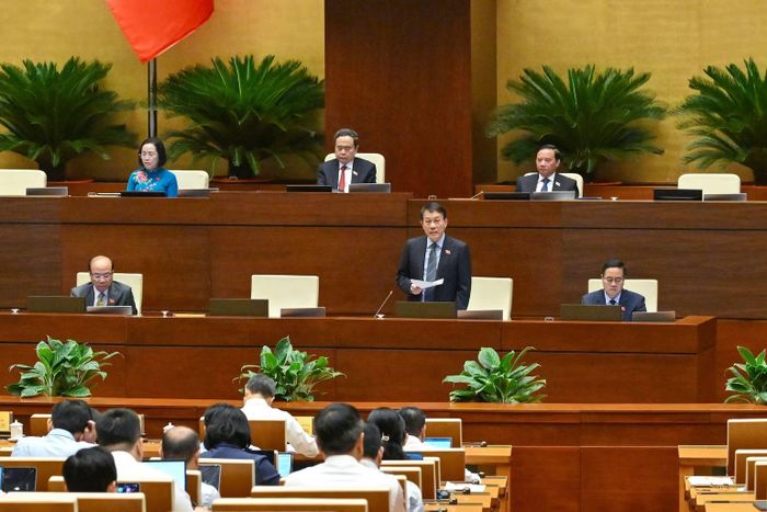 Bộ trưởng Công an Lương Tam Quang phát biểu giải trình, làm rõ một số vấn đề các đại biểu Quốc hội nêu. (Ảnh: THỦY NGUYÊN)