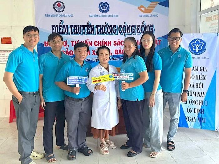Điểm truyền thông cộng đồng của Bảo hiểm xã hội Cà Mau có mặt ở khắp các đơn vị xã/phường trong tỉnh. Đây chính là "cầu nối" đưa chính sách an sinh vào cuộc sống. (Ảnh: NGUYỄN ĐẠT)