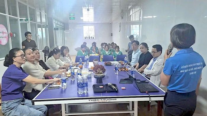 Lan tỏa giá trị nhân văn của bảo hiểm xã hội tự nguyện đến từng người lao động. (Ảnh: NGUYỄN ĐẠT)
