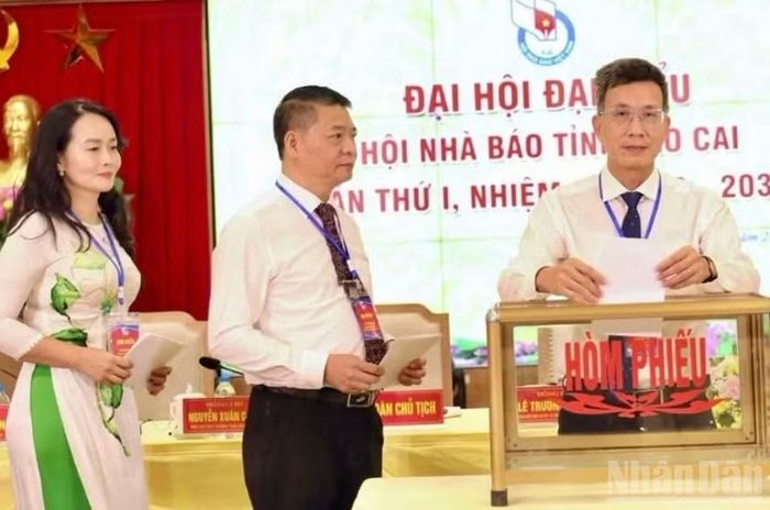 Tiến hành bỏ phiếu bầu Ban Chấp hành nhiệm kỳ 2026-2031.
