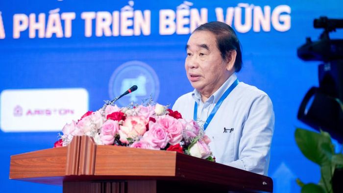 Ông Nguyễn Đình Hiệp - Chủ tịch Hội Khoa học và công nghệ sử dụng năng lượng tiết kiệm và hiệu quả Việt Nam (VECEA). (Ảnh: Ban tổ chức)