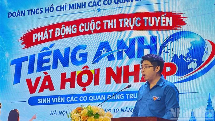 Đồng chí Nguyễn Xuân Khôi phát biểu khai mạc Cuộc thi. (Ảnh: LINH PHAN)