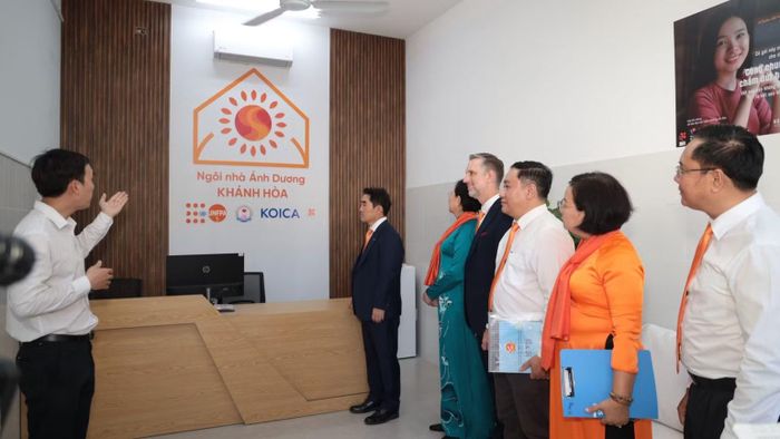 Một số hoạt động của lễ khai trương Ngôi nhà Ánh Dương tại Khánh Hòa. (Ảnh UNFPA)