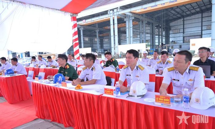 Các đại biểu tham dự buổi lễ. 