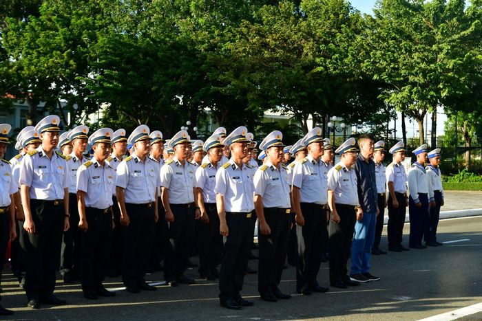 Cán bộ, chiến sĩ Lữ đoàn 171 dự lễ khánh thành.