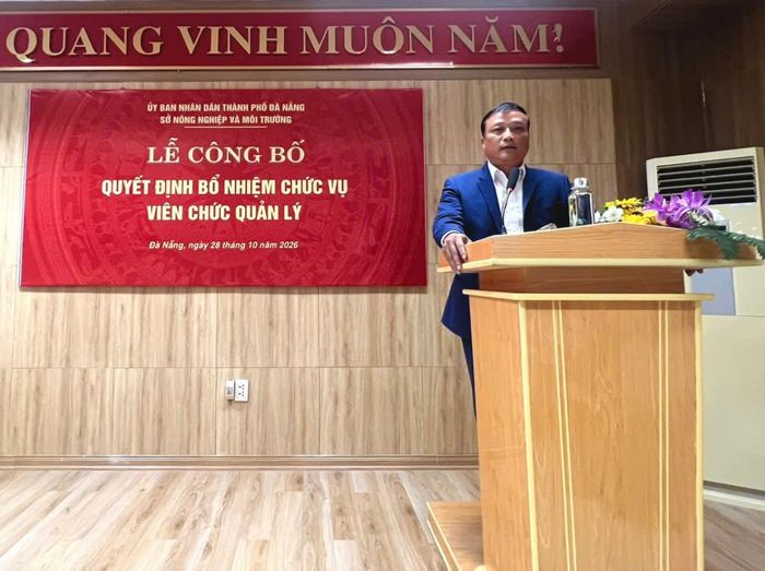 Giám đốc Sở Nông nghiệp và Môi trường thành phố Phạm Nam Sơn phát biểu giao nhiệm vụ.