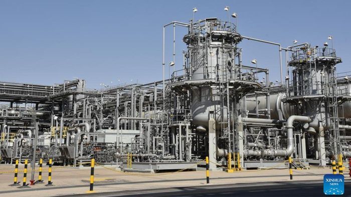 Một nhà máy lọc dầu tại TP Dammam, Saudi Arabia. Ảnh: XINHUA