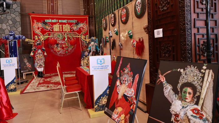 Hoạt động trải nghiệm di sản tại chương trình "Số hóa dữ liệu văn hóa, du lịch TPHCM"