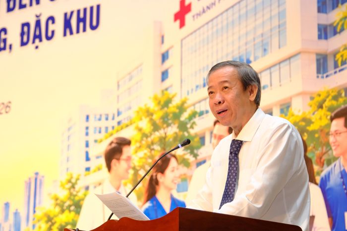  TS-BS Nguyễn Văn Vĩnh Châu, Phó Giám đốc Sở Y tế TPHCM phát biểu tại chương trình (Ảnh: AN BÌNH) 