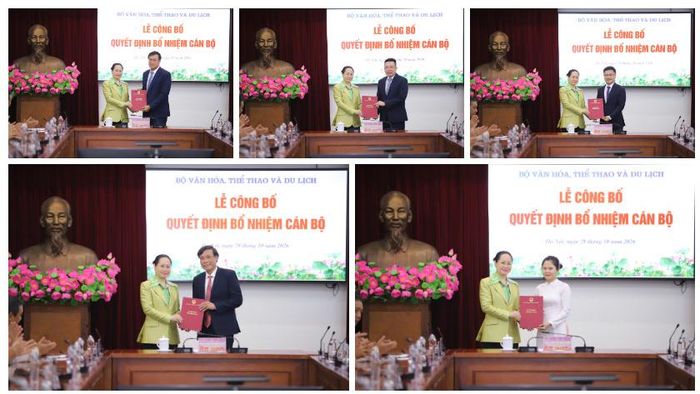  Bộ trưởng Bộ VH-TT-DL trao quyết định cho các cán bộ được điều động, bổ nhiệm. Ảnh VIỆT HÙNG 