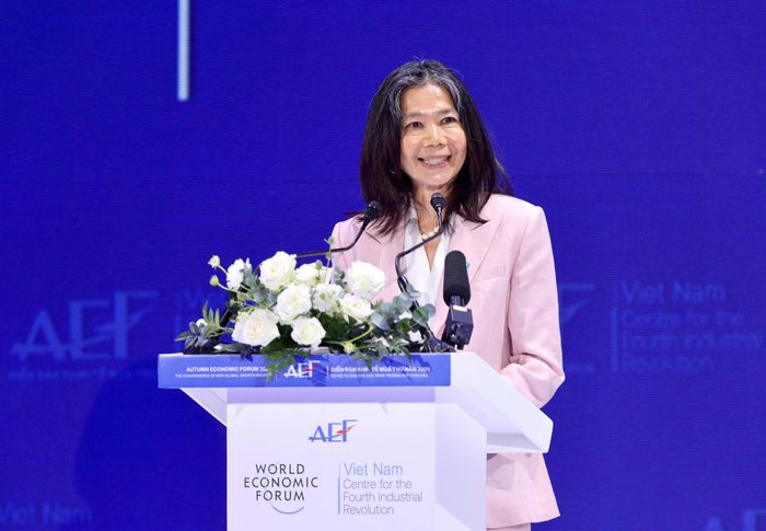  Bà Pauline Tamesis, Điều phối viên thường trú Liên hợp quốc tại Việt Nam, phát biểu tại phiên toàn thể. Ảnh: HÙNG TRIỀU 
