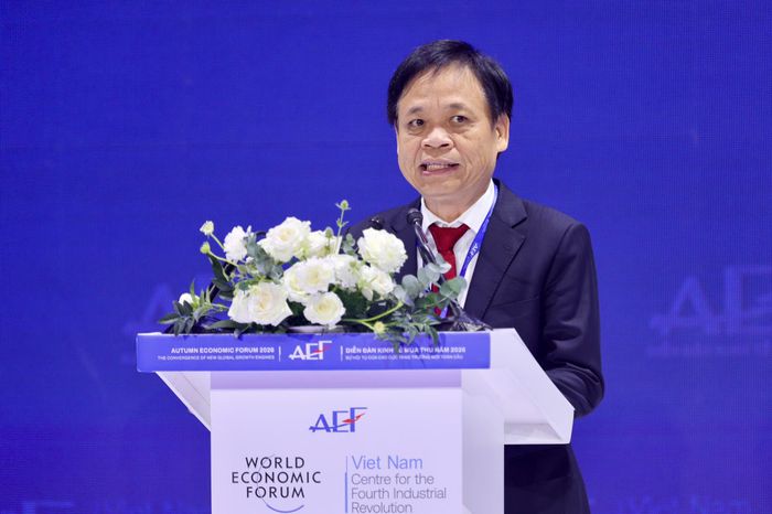  PGS.TS Lê Quốc Cường phát biểu tại phiên tham luận và đối thoại chuyên sâu. Ảnh: HÙNG TRIỀU 