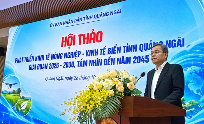 Bí thư Tỉnh ủy Quảng Ngãi Hồ Văn Niên phát biểu tại hội thảo. Ảnh: NGUYỄN TRANG