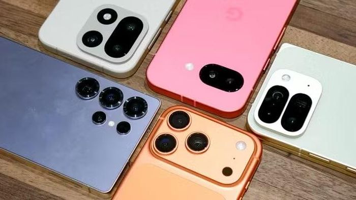 Người dùng nên tránh hướng ống kính smartphone trực tiếp vào nguồn laser công suất cao khi quay video tại sự kiện. (Ảnh: chụp màn hình TOM'S GUIDE)
