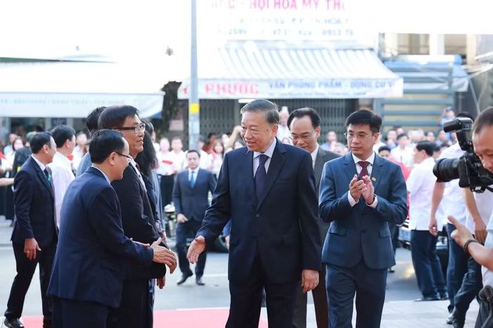 Tổng Bí thư, Chủ tịch nước Tô Lâm dự lễ kỷ niệm 50 năm thành lập Đại học Kinh tế TPHCM.
