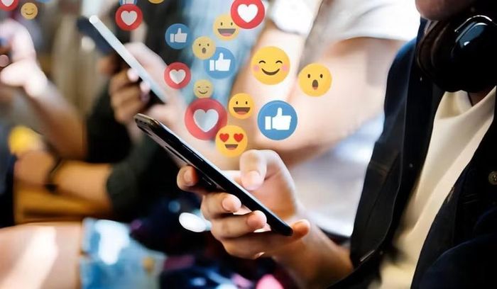 Nhận thức và hành vi lệch chuẩn thường là kết quả của thời đại mạng bùng nổ với các mô hình xấu lây lan. (Ảnh: ITN)