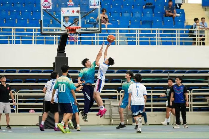 Những trận bóng rổ kịch tính đã diễn ra.