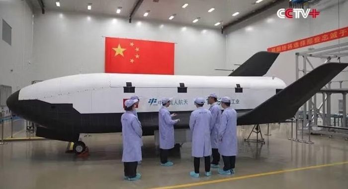 Tàu vũ trụ Thần Long của Trung Quốc.